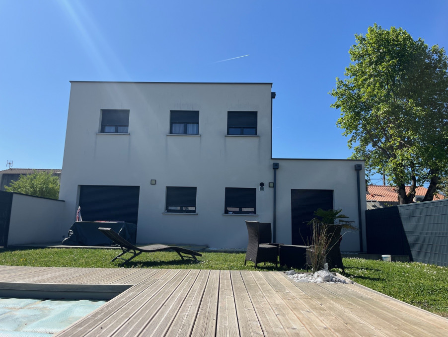 Location Maison BEGLES 2 290 €
