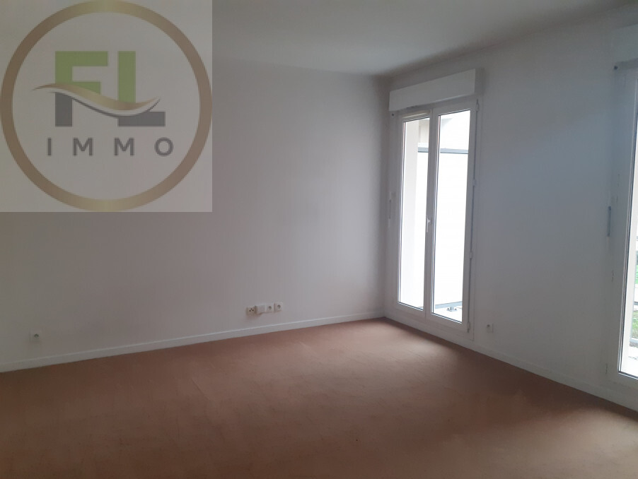 Location Appartement POISSY  717 €