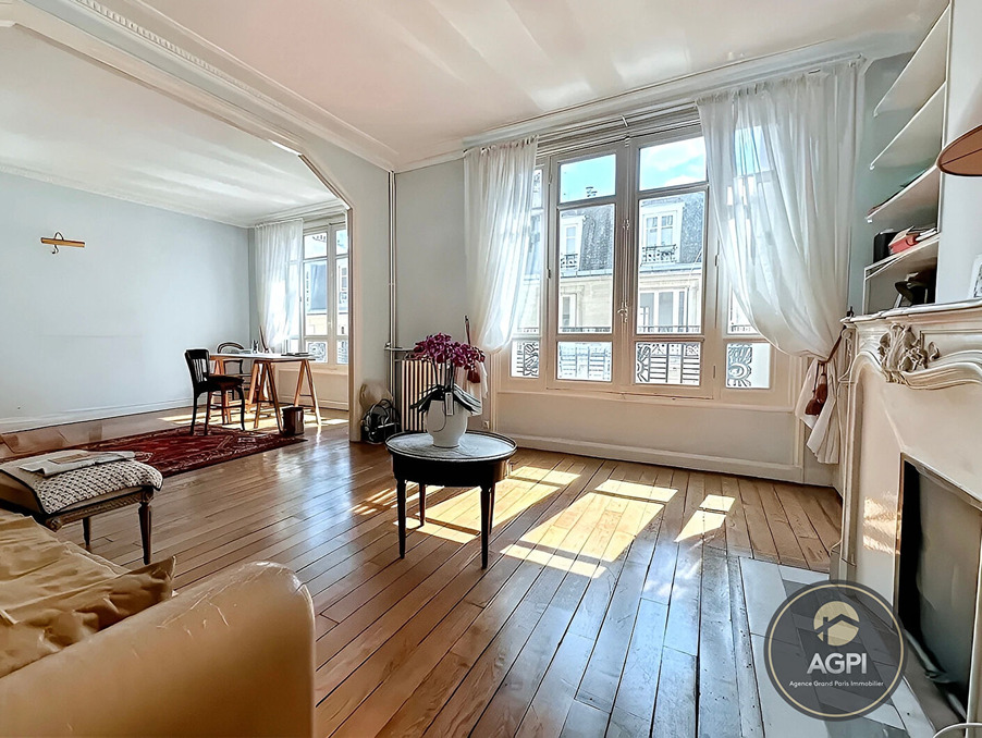 Vente Appartement Paris  849 000 €