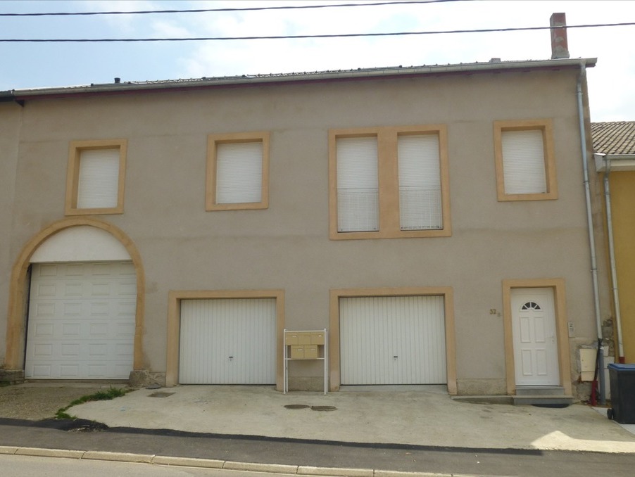 Location Appartement BETTELAINVILLE  650 €