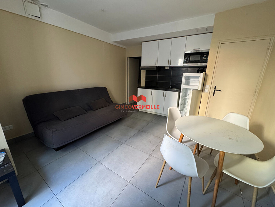 Location Appartement Nanterre  815 €