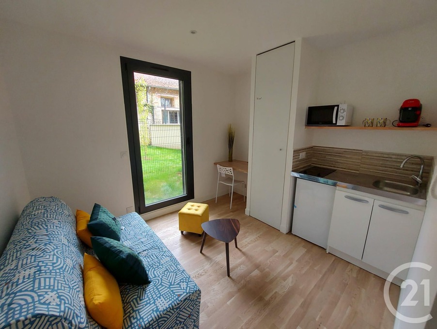 Location Appartement Orsay  690 €
