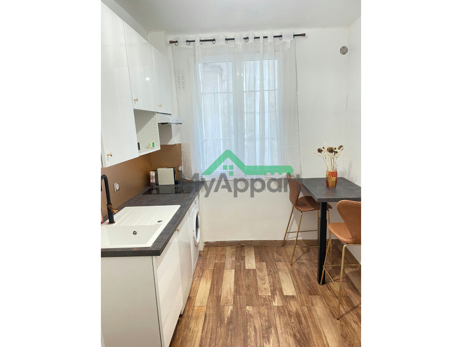 Location Appartement PARIS 4EME ARRONDISSEMENT  950 €