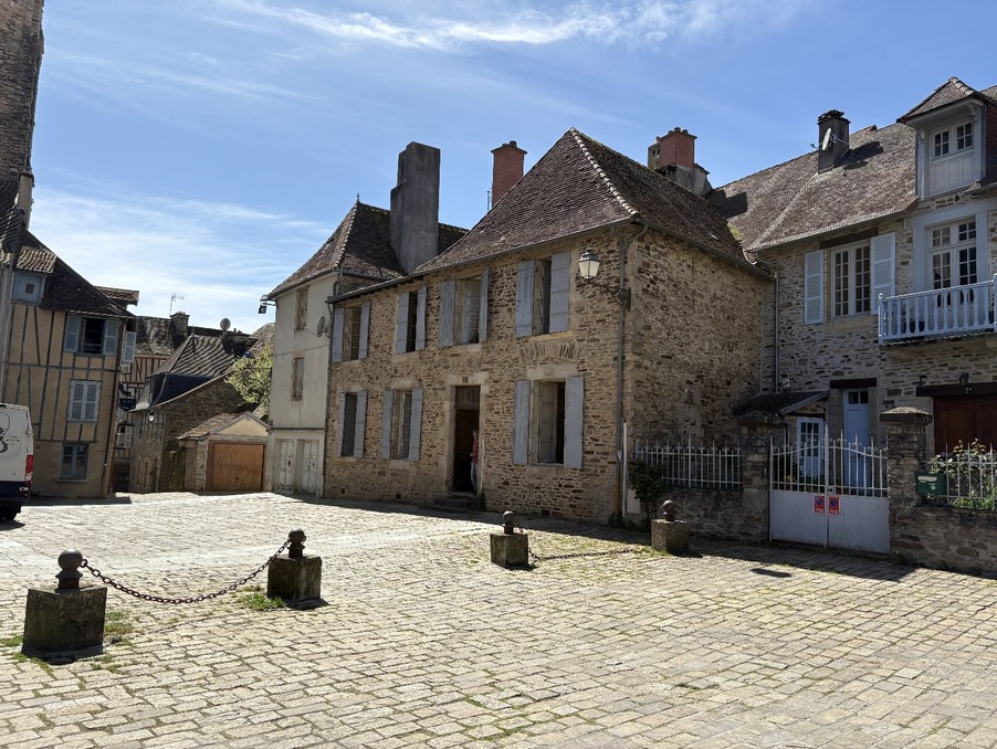 Vente Maison SAINT YRIEIX LA PERCHE  196 000 €