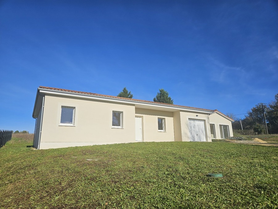 Vente Autre SAINT PIERRE DE CHIGNAC  332 000 €