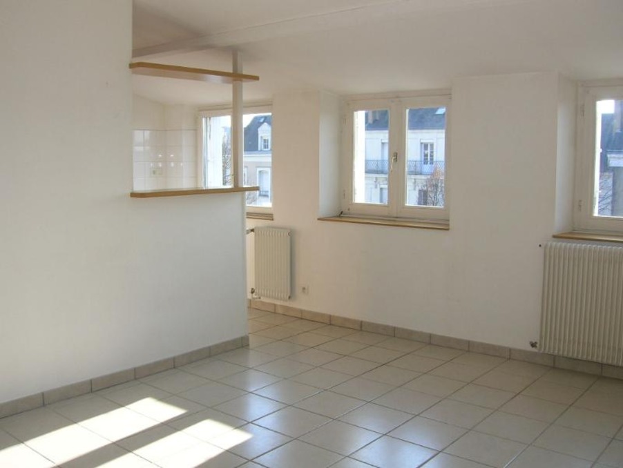 Location Appartement ANGERS  562 €