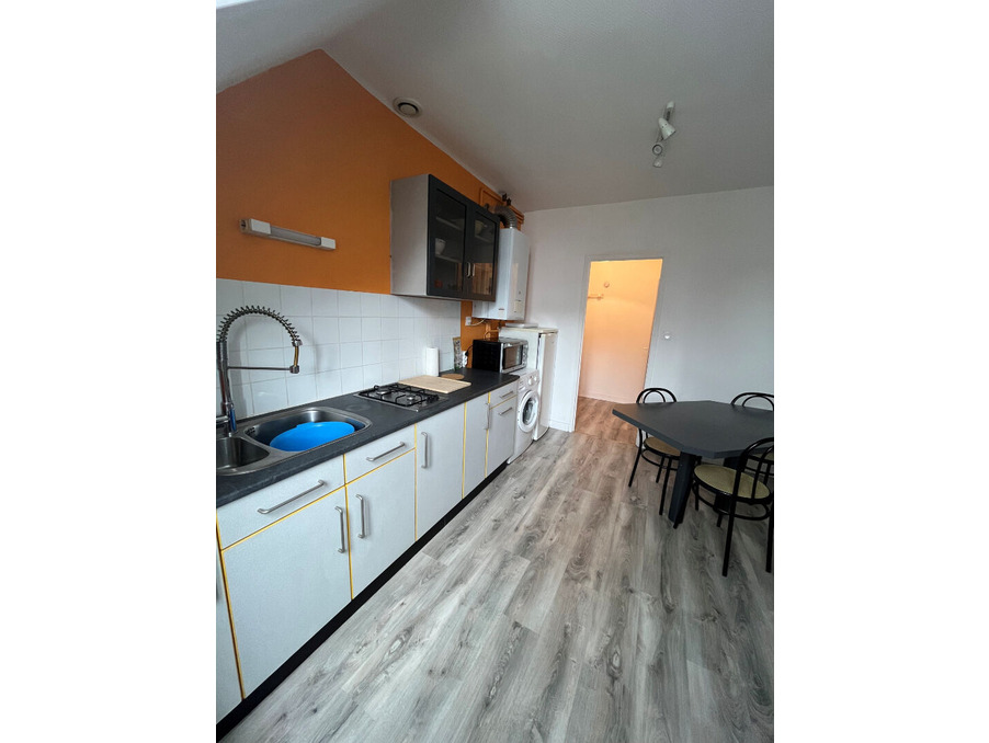 Location Appartement Fougeres  390 €
