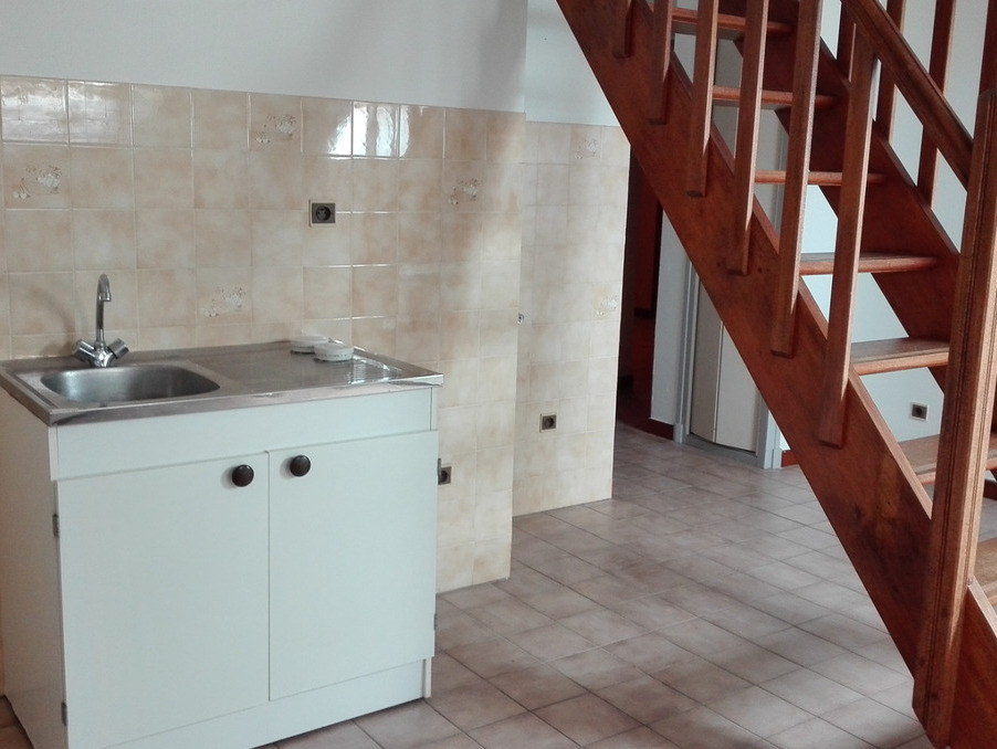 Location Appartement Autun  390 €