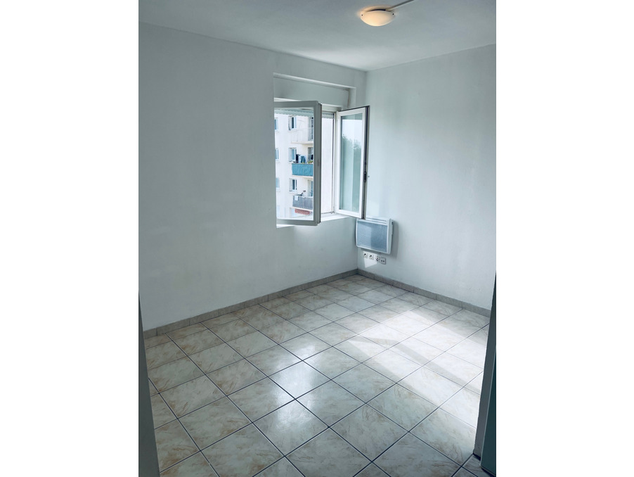 Location Appartement Marseille  500 €