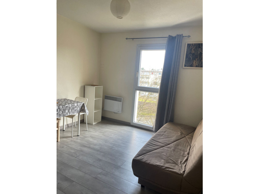 Location Appartement Tours  325 €