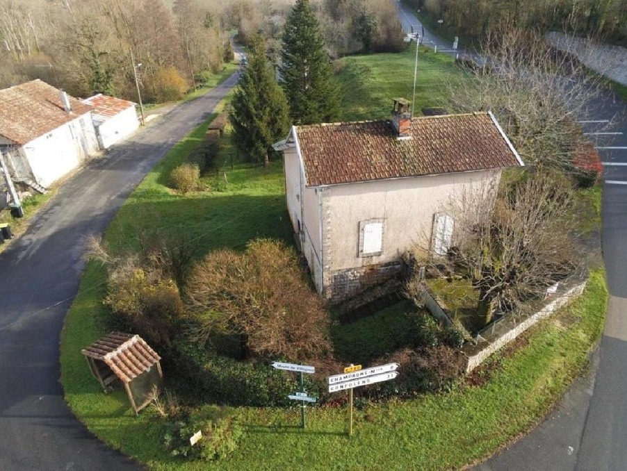 Vente Maison NANTEUIL EN VALLEE  114 950 €