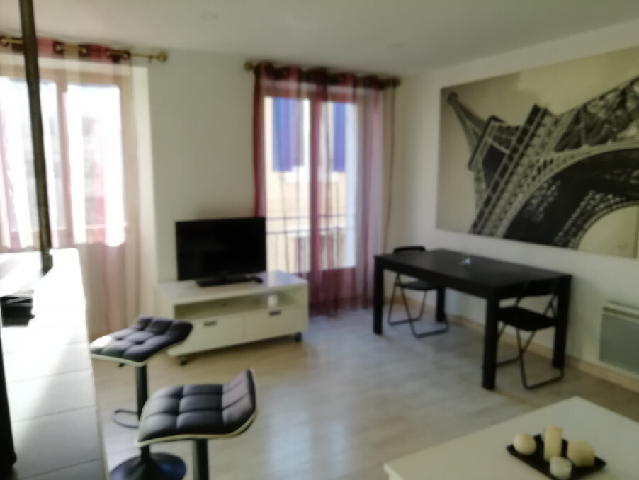 Location Appartement MARSEILLE 9EME ARRONDISSEMENT  890 €