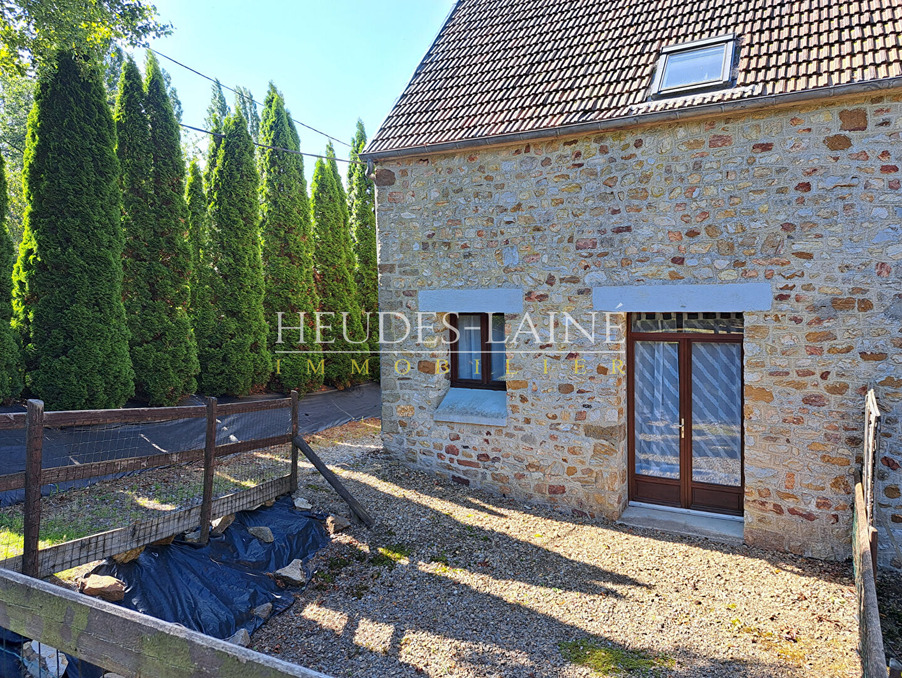 Location Appartement Mortain  234 €