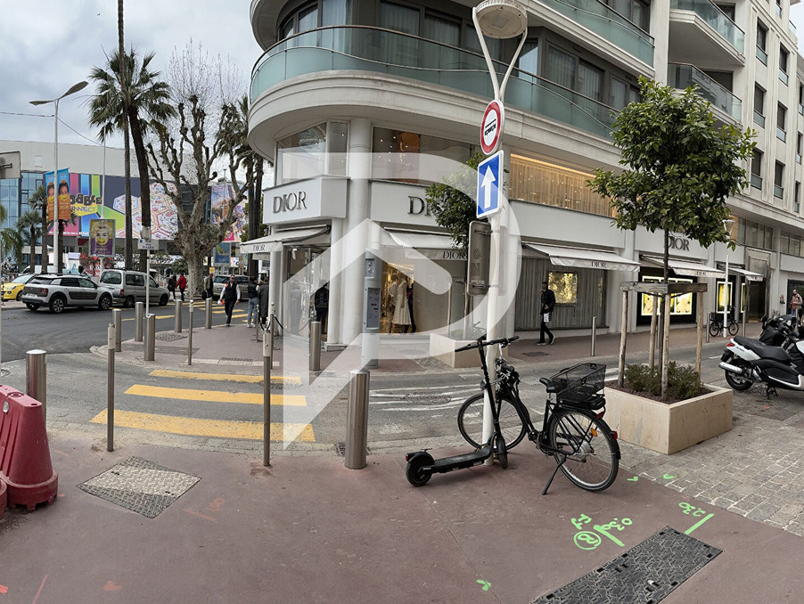 Vente Local Cannes  275 000 €