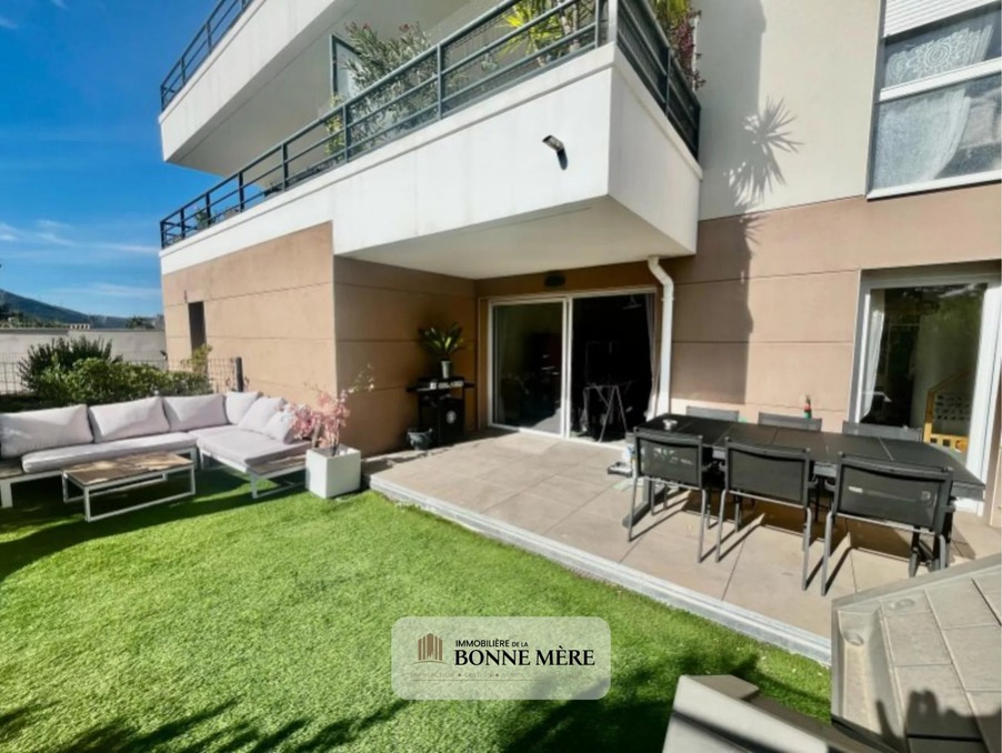 Vente de Appartement Marseille 11e Arrondissement  235 000 €