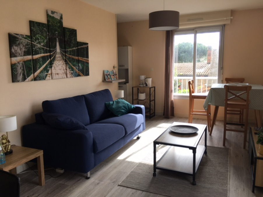 Location Appartement Châtellerault  365 €