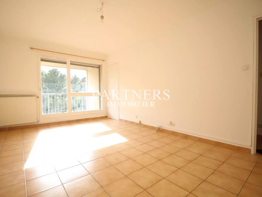Location Appartement Aix-en-Provence  690 €