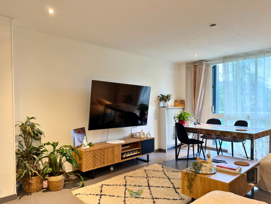 Vente Appartement Eybens  157 000 €