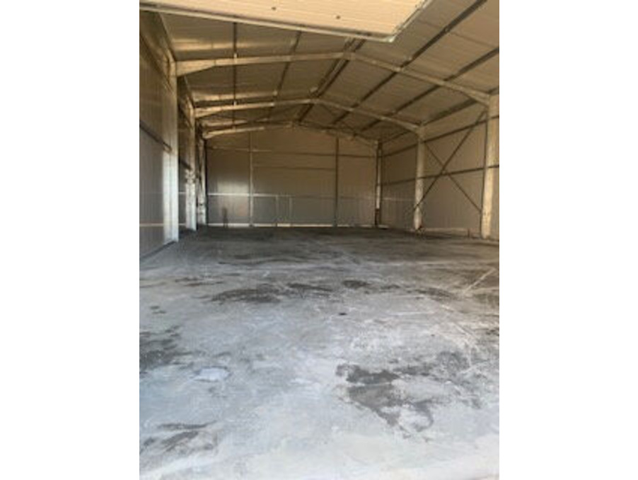Location Local Gratentour 3 200 €