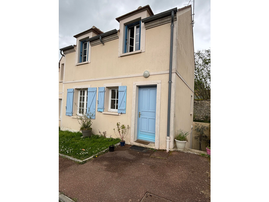 Location Maison Montfort-l'Amaury 1 340 €