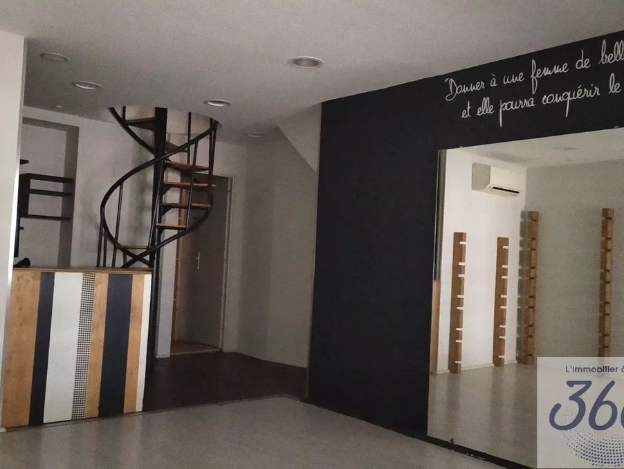 Location Local Bourg-en-Bresse  810 €