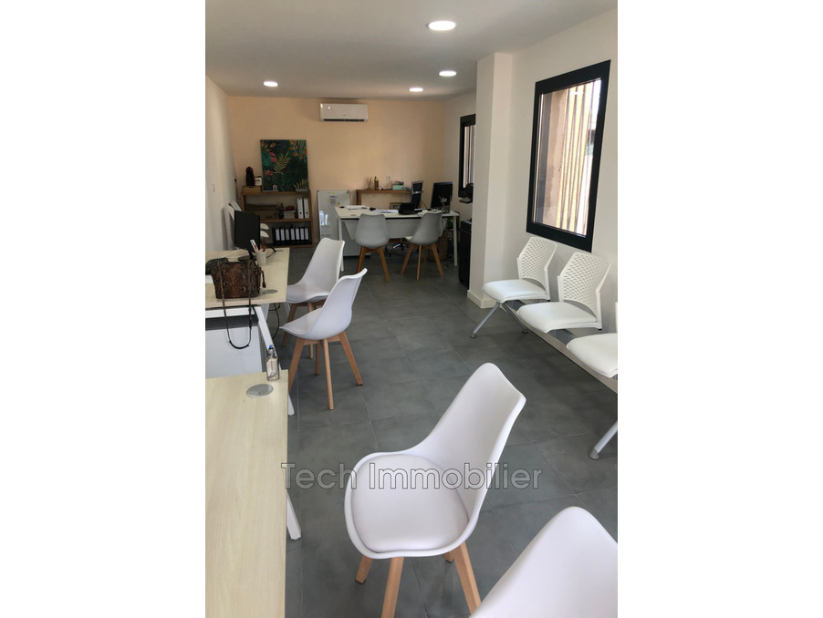 Location Local Elne  515 €