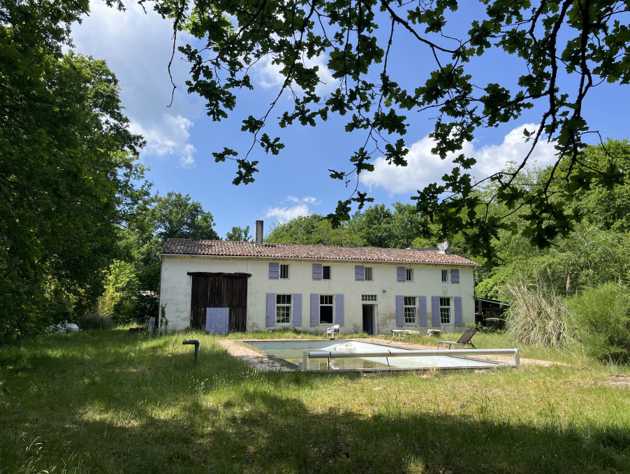 Vente Propriete VENDAYS MONTALIVET  395 000 €