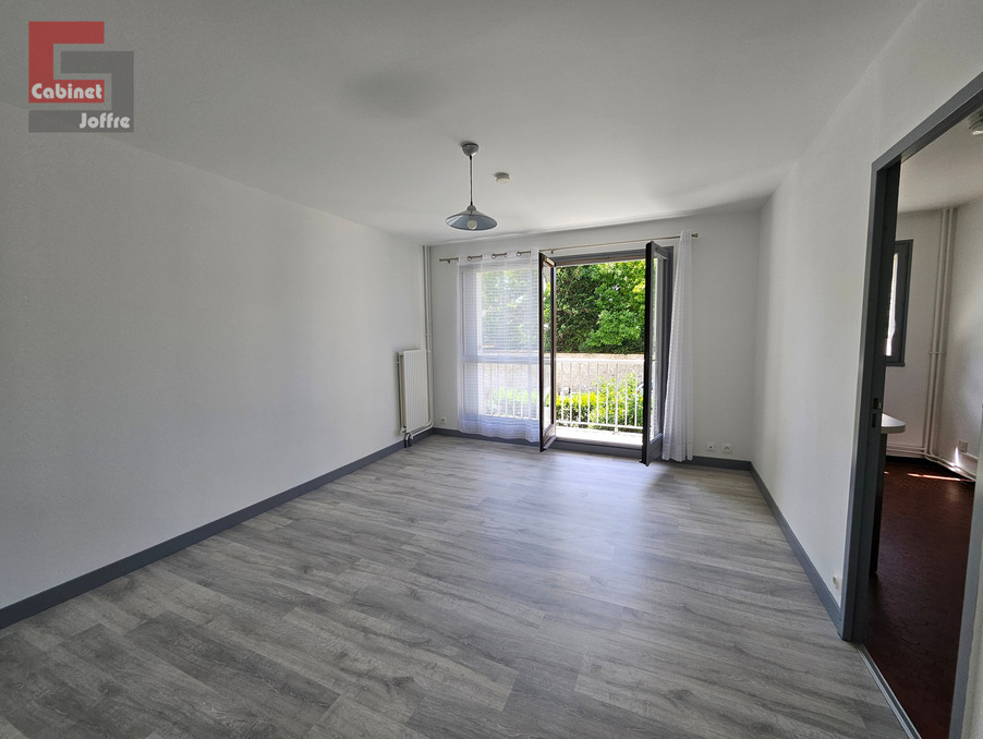 Location Appartement Avon  660 €