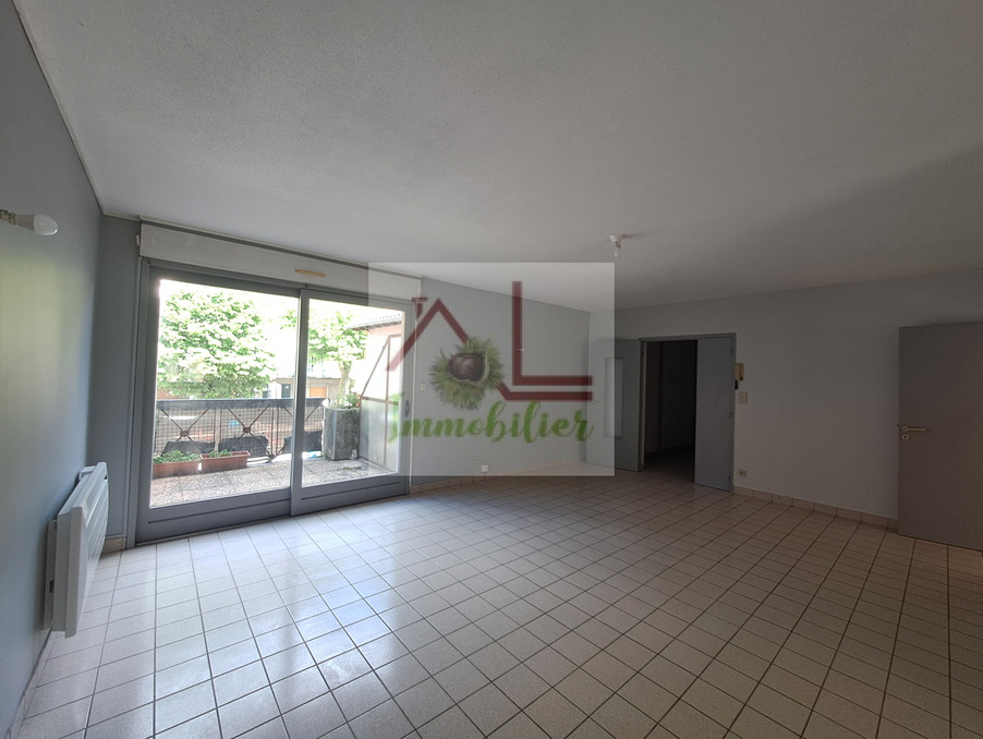 Location Appartement Villefort  537 €