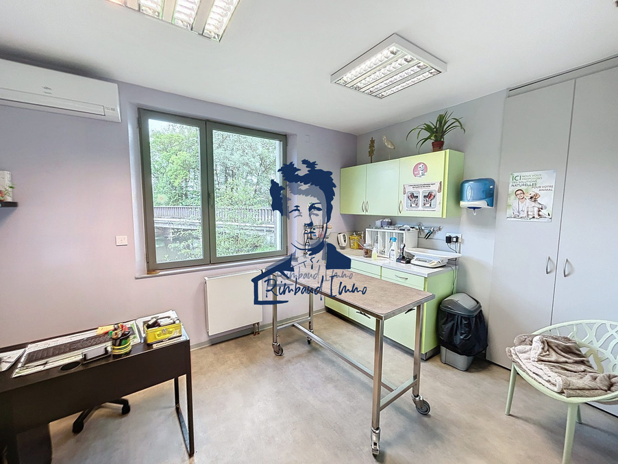 Vente Local Blagny  335 000 €
