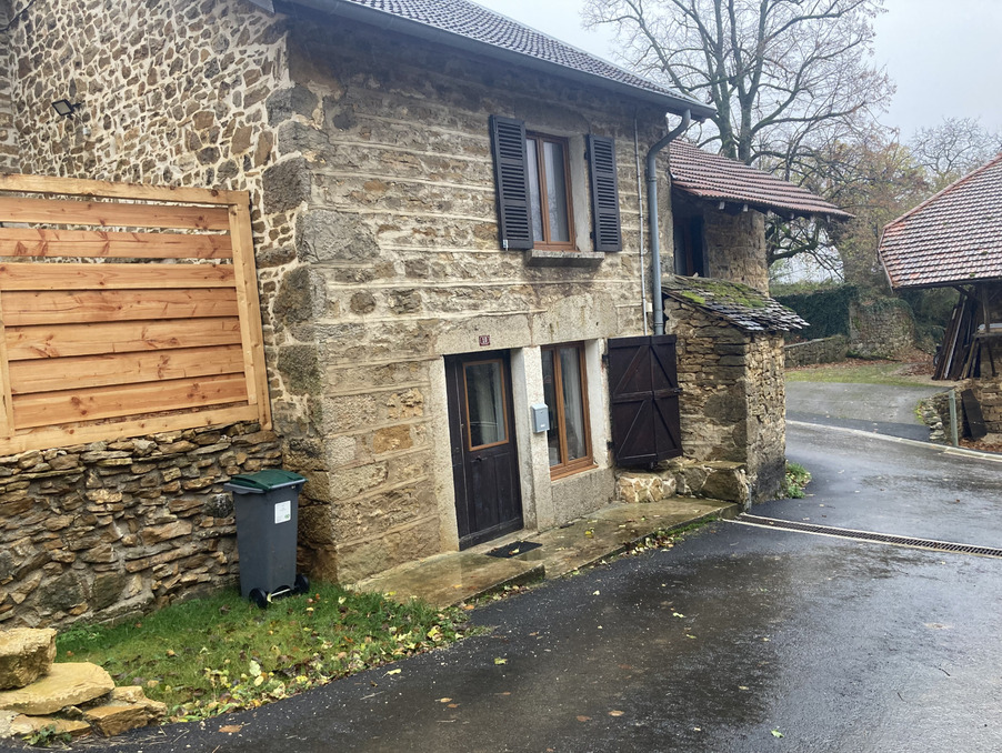 Location Appartement Cleyzieu  290 €