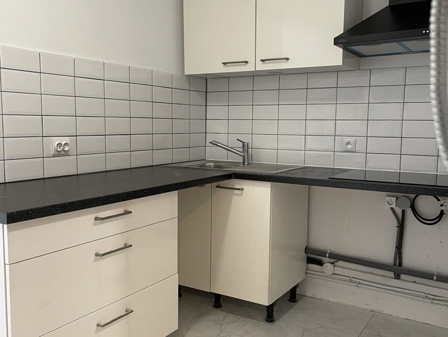 Location Appartement TOULON  500 €