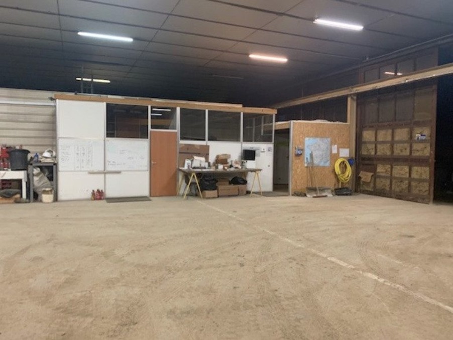 Location Local Varetz  690 €