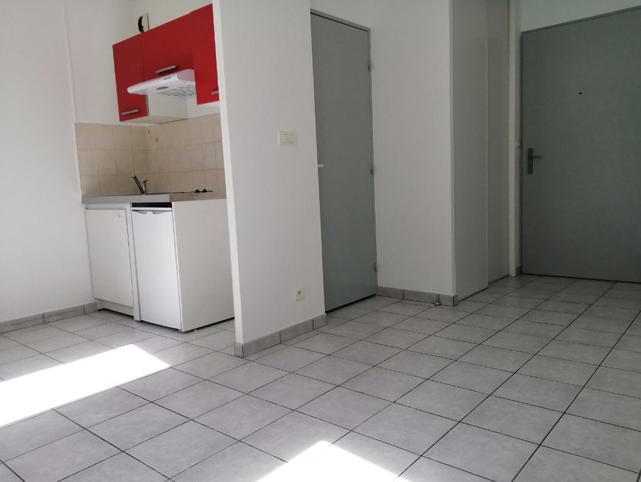 Location Appartement Saintes  407 €