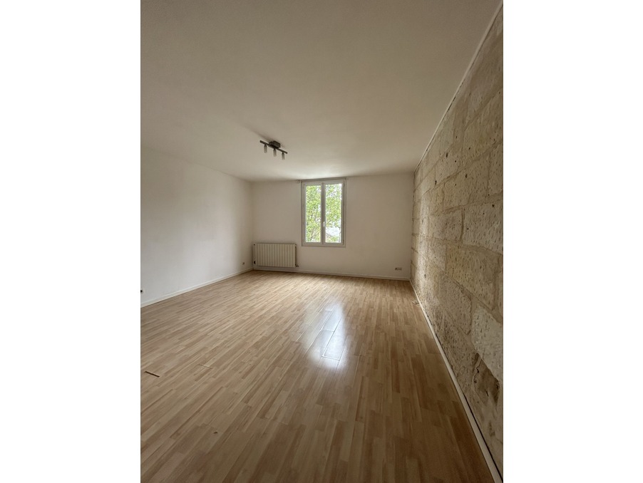 Location Appartement Saintes  554 €
