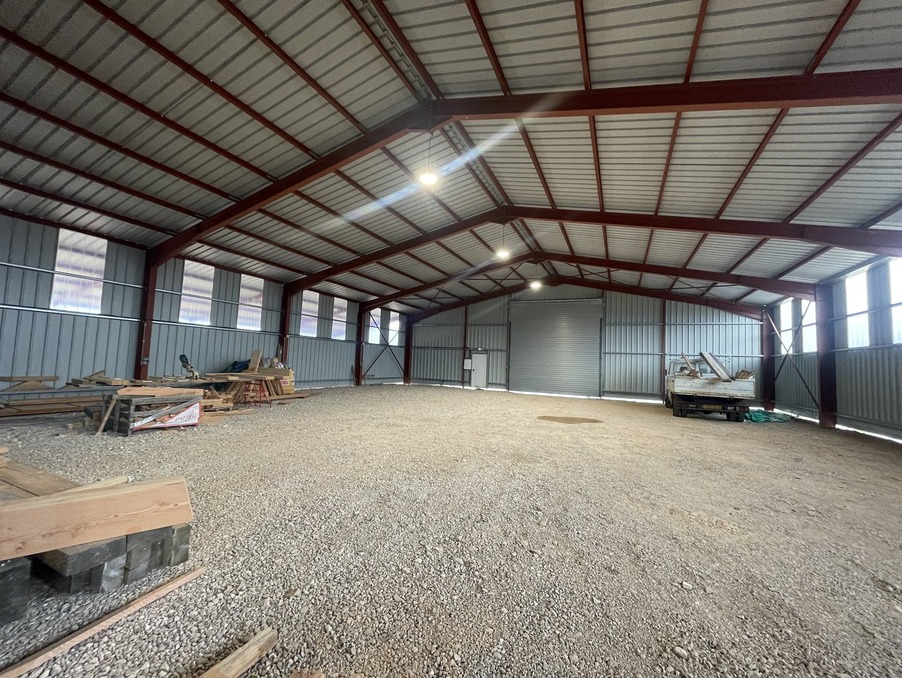 Vente Local LA CAVALERIE  222 000 €