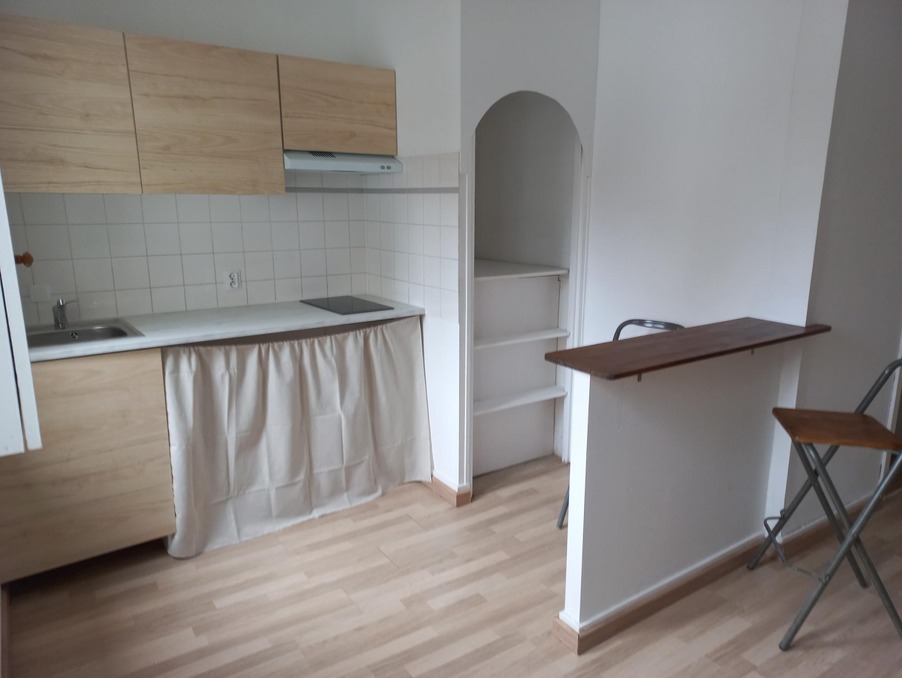 Location Appartement Bordeaux  897 €