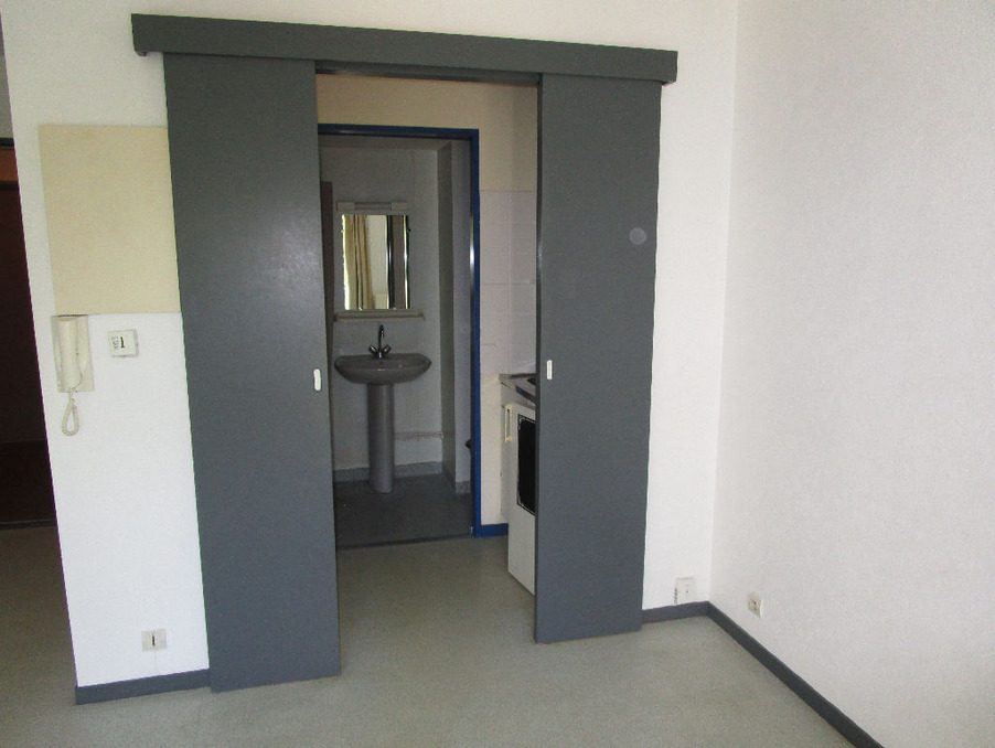 Location Appartement Rennes  389 €