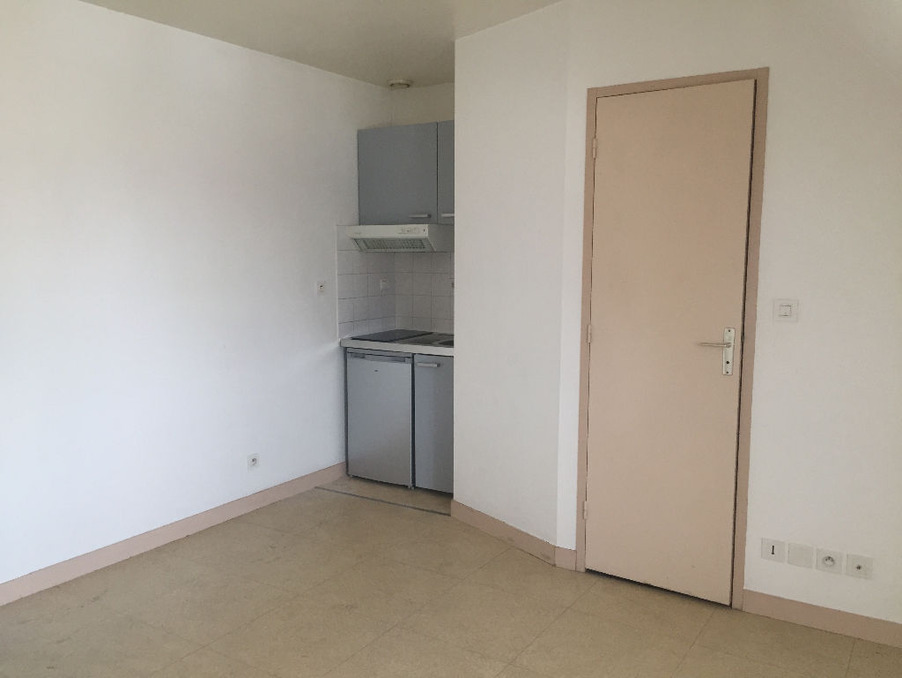 Location Appartement Rennes  377 €