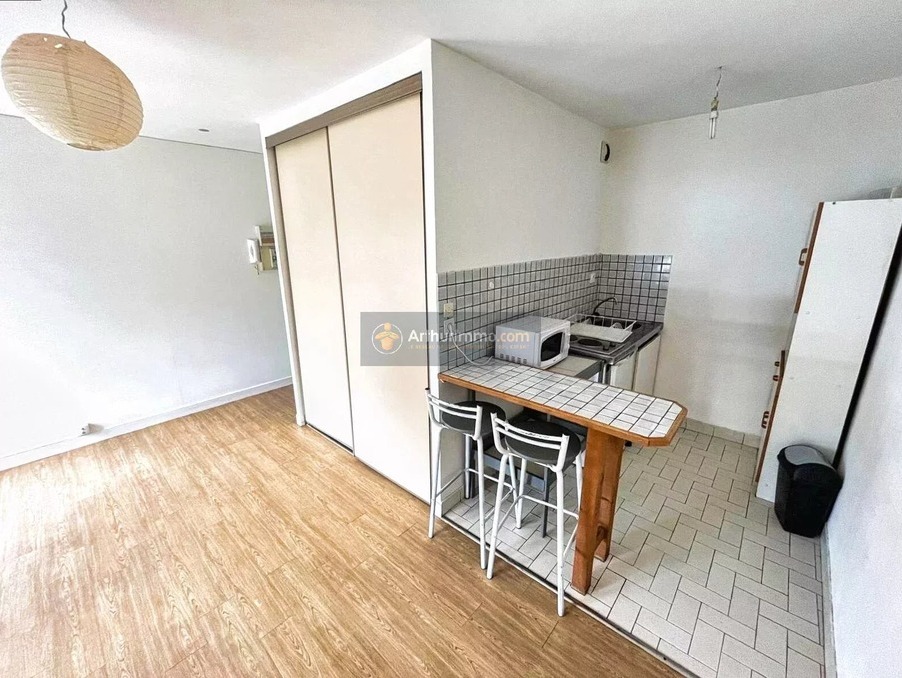 Location Appartement Brest  380 €