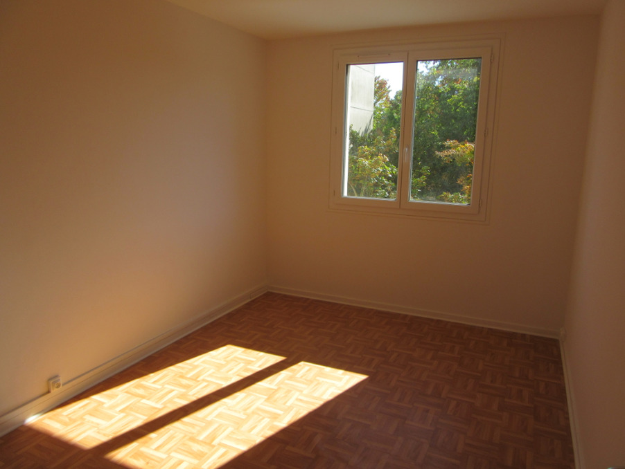 Location Appartement Rennes  273 €