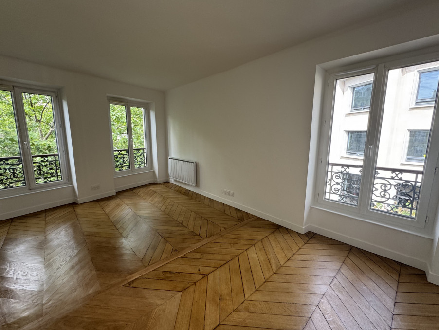 Location Appartement PARIS 10EME ARRONDISSEMENT 1 400 €