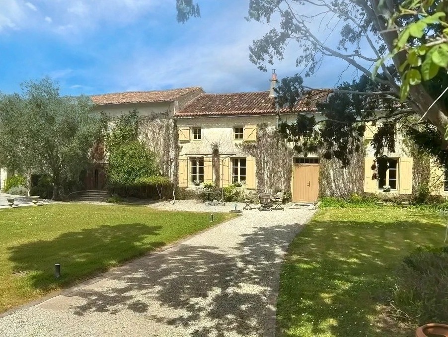Vente Maison SAINT PIERRE DE JUILLERS  450 000 €