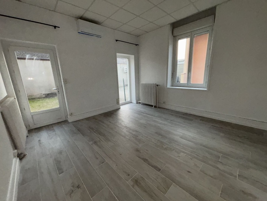 Location Appartement MEZERIAT  600 €
