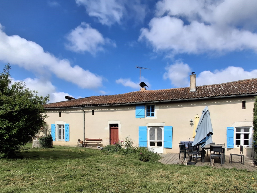 Vente Maison CHASSENEUIL SUR BONNIEURE  178 500 €