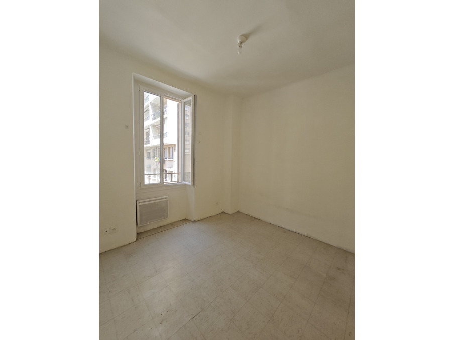 Location Appartement Marseille  495 €