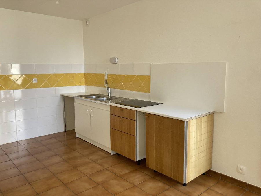 Location Appartement CORBEIL ESSONNES  498 €