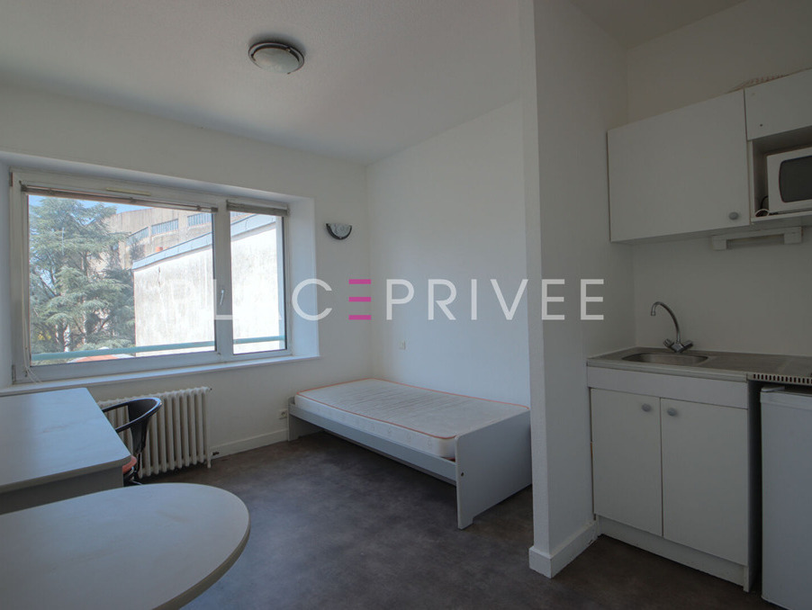 Location Appartement Nancy  340 €