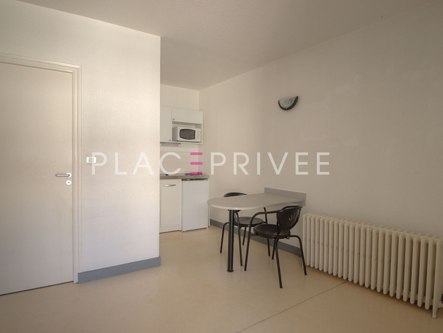 Location Appartement Nancy  420 €