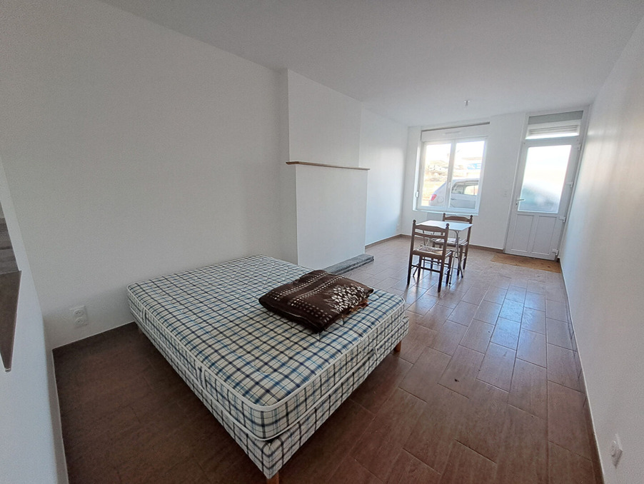 Location Appartement Grandparigny  350 €